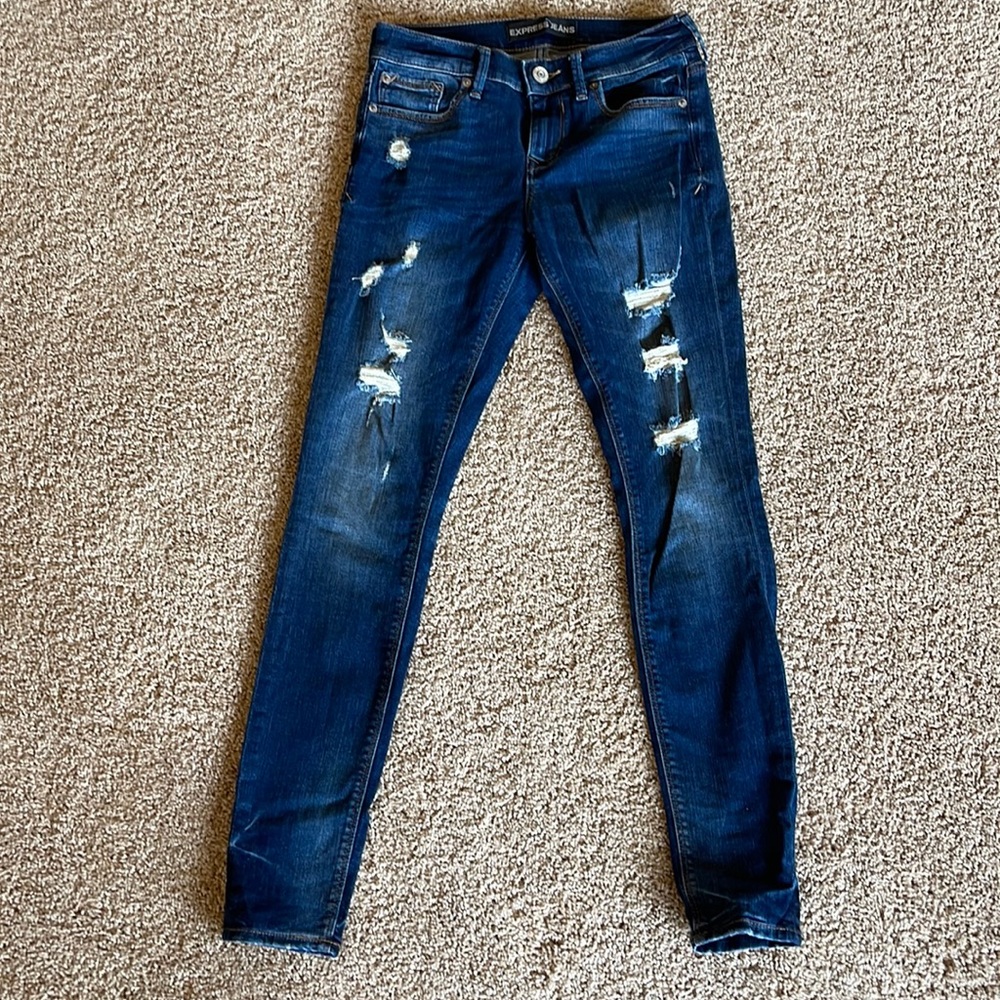 Express jeans size 2R. Mid rise.